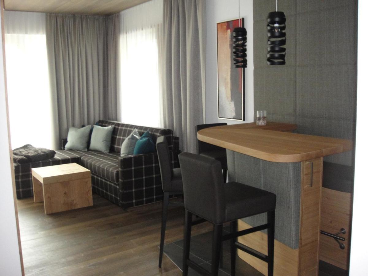 Haus Alt St. Anton Lägenhet Sankt Anton am Arlberg Exteriör bild