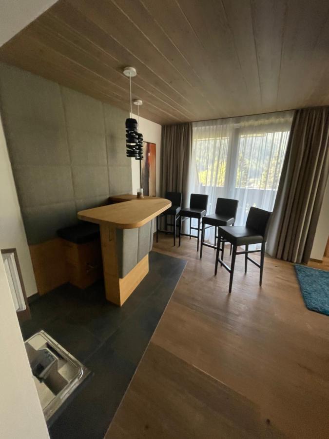 Haus Alt St. Anton Lägenhet Sankt Anton am Arlberg Exteriör bild
